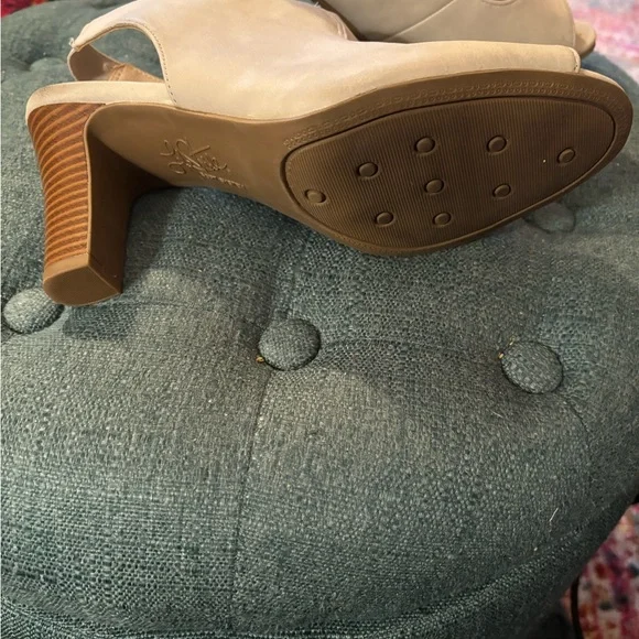 Life Stride Women's soft grey peep toe heels 7.5 wide - Picture 4 of 5